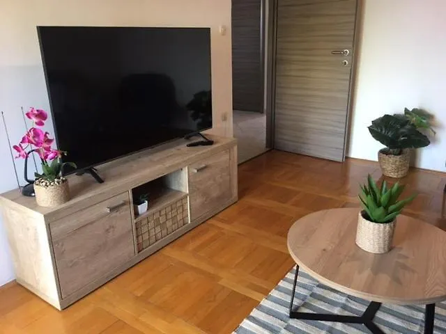 Nela Апартаменты Veprinac