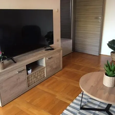 Nela 公寓 Veprinac