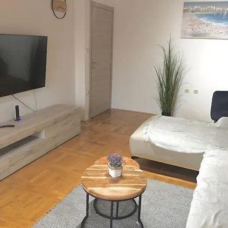 Nela 아파트 Veprinac